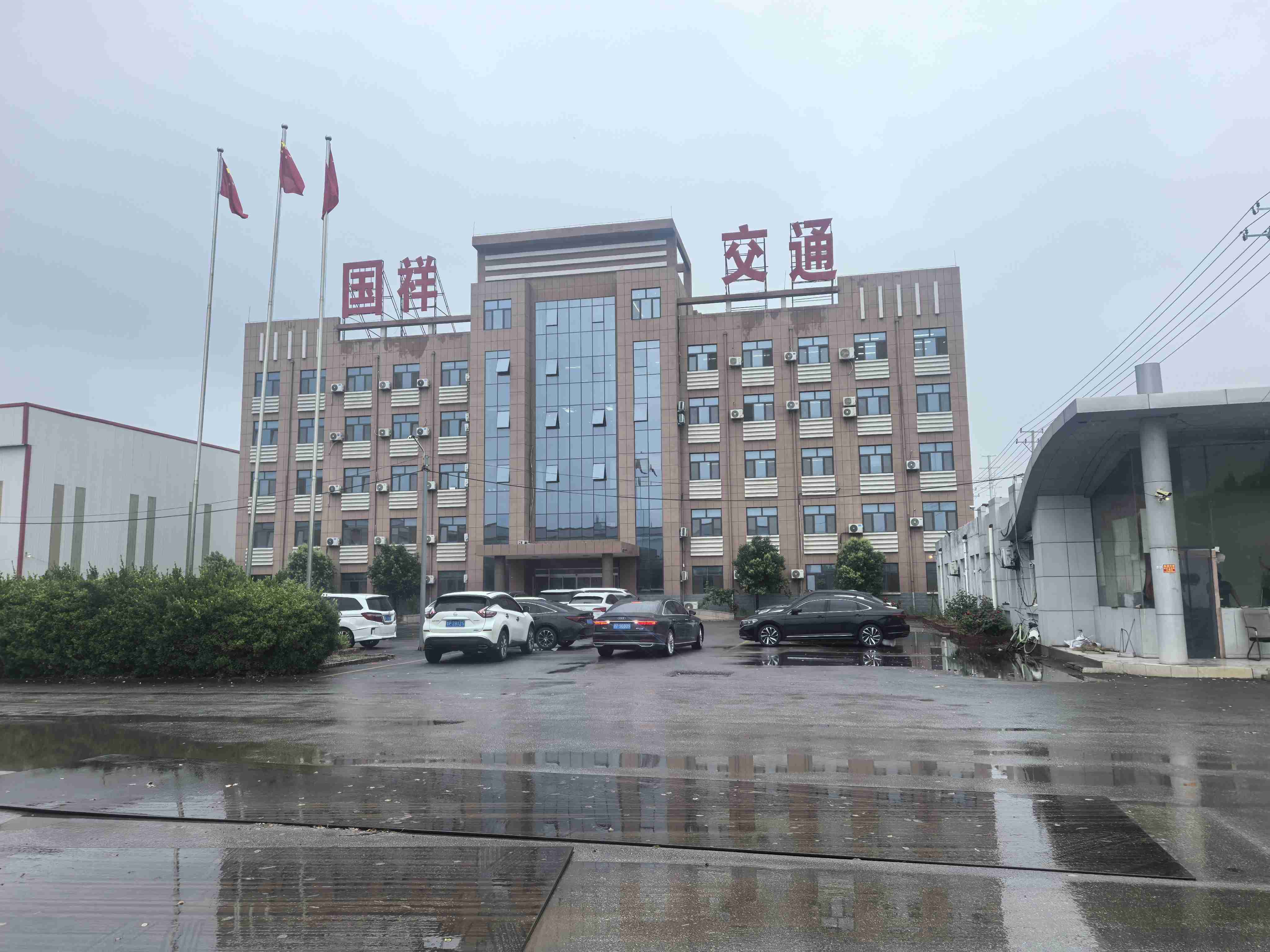 贵港市波形护栏板浸塑波形护栏 - 方案